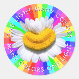 Pegatina Redonda “Muchos Colores Una Luz” Manzanilla Sonriente Arco