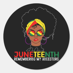 Pegatina Redonda Mujer negra con cabello rastafari recordando a mis