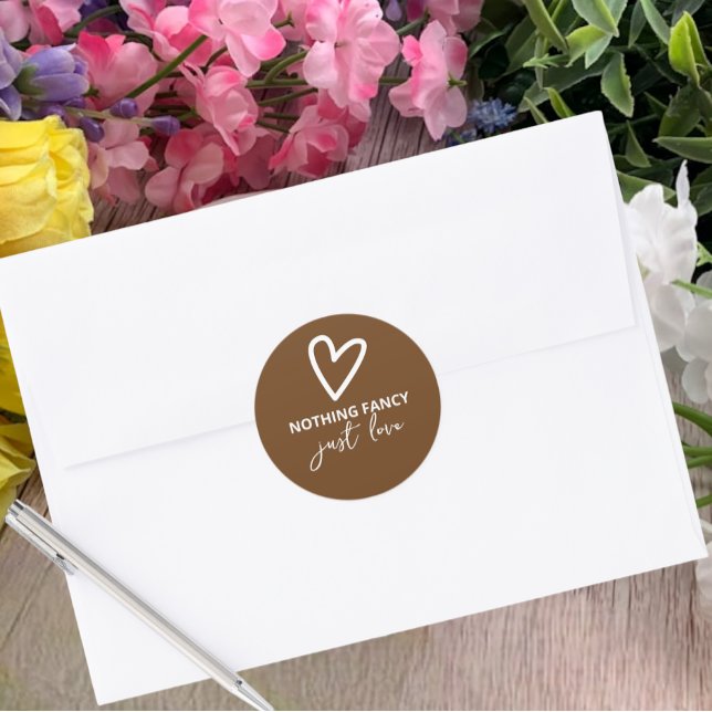 Pegatina Redonda Nada Fancy Sólo Ama Al Boda Retro (Nothing Fancy Just Love Groovy 70s Wedding Classic Round Stickers from Ricaso. Fun colorful & bold)