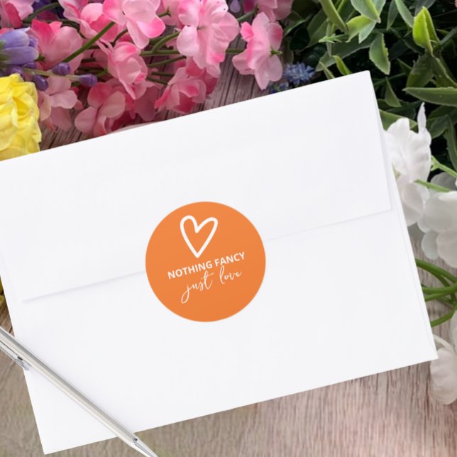 Pegatina Redonda Nada Fancy Sólo Ama Al Boda Retro (Nothing Fancy Just Love Groovy 70s Wedding Classic Round Stickers from Ricaso. Fun colorful & bold)