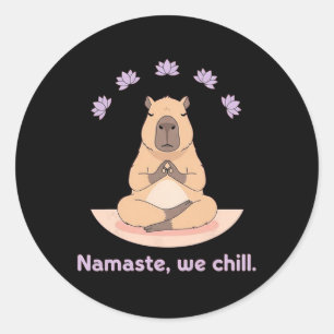Pegatina Redonda Namaste Nos Relajamos Gorra Divertida Capyra Yoga