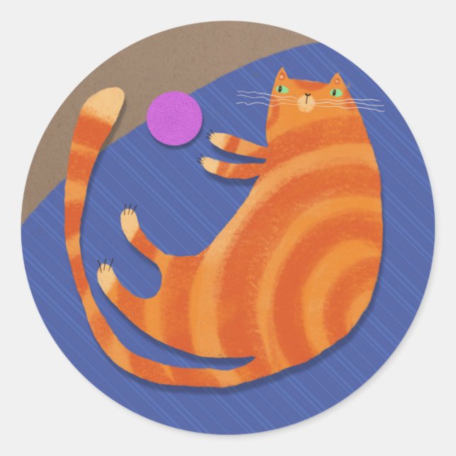 Pegatina Redonda Naranja tabby cat con juguete (Anverso)