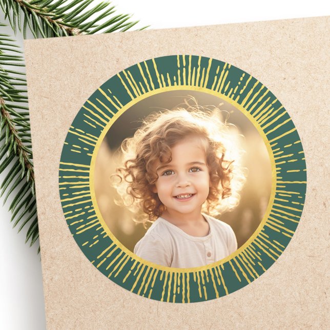 Pegatina Redonda Navidades de fotos de gradiente dorado con ráfagas (Golden gradient sunburst photo Christmas green Classic Round Sticker)