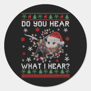 Pegatina Redonda Navidades De Opossum Escuchan Lo Que Escucho De Xm