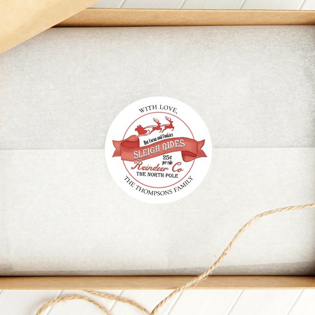 Pegatina Redonda Navidades de renos retro Personalizado rojo (Christmas gift label with vintage Santa Claus design. )