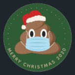 Pegatina Redonda Navidades divertidos 2020La Emoji Poop lleva una m<br><div class="desc">Navidades divertidos 2020Poop Emoji usar un Pegatina redondo clásico de máscara</div>