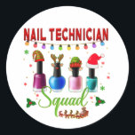 Pegatina Redonda Navidades Técnicos de las Uñas Xmas Salon Propieta<br><div class="desc">Tienes un salón de uñas,  este diseño es perfecto para usar esta temporada de Navidades. Sorprenda a sus clientes con este diseño y disfrute de estos Navidades haciendo corresponder a todos sus compañeros de trabajo. Crear momentos inolvidables usando este diseño original.</div>
