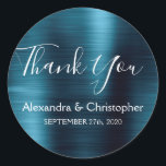 Pegatina Redonda Navy Blue Wedding Favor de ti<br><div class="desc">Boda Azul Marina Sello Favor Gracias Pegatina. Este pegatina se puede personalizar para incluir su nombre y fecha de boda y se puede usar para sellar sus invitaciones a la boda o bolsos de favores. Este pegatina de sellos de boda azul de la Marina forma parte de la colección de...</div>