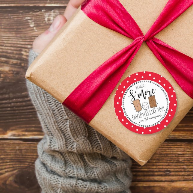 Pegatina Redonda necesitamos empleados de S'more como tu regalo de  (Subido por el creador)
