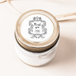 Pegatina Redonda Negro Regal y Blanco | Marco barroco vintage<br><div class="desc">Estos elegantes y lujosos stickers de bodas en blanco y negro presentan un marco de arte de línea vintage con un estilo barroco ornamental. El diseño es negro sobre un fondo blanco. La moderna caligrafía de escritura que dice "gracias", y el texto clásico con sus nombres, hacen de esto una...</div>