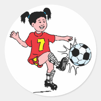 Pegatina Redonda Niña jugando al fútbol
