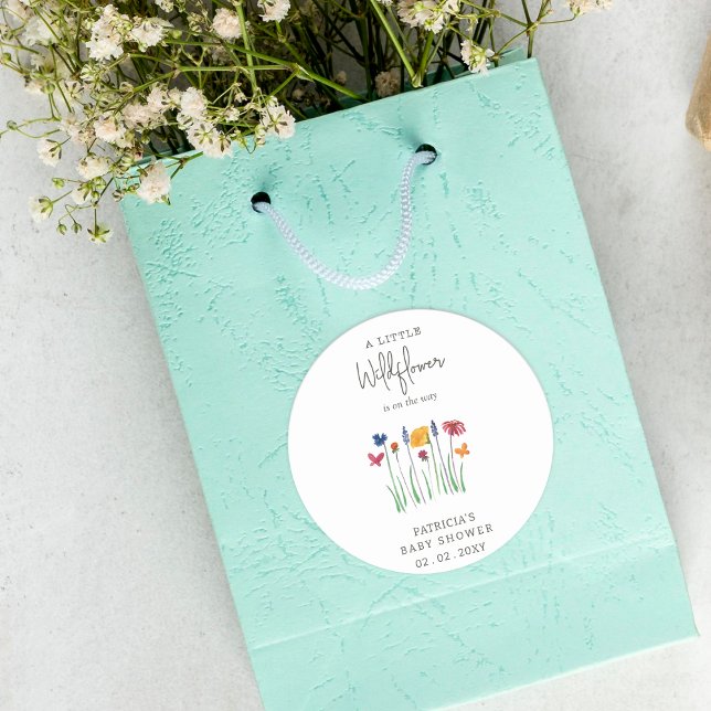 Pegatina Redonda Niña pequeña Bonito de flores silvestres Baby Show (Little Wildflower Pretty Baby Girl Baby Shower Classic Round)