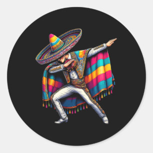 Pegatina Redonda Niño mexicano con traje de fiesta Cinco De Mayo