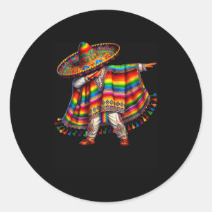 Pegatina Redonda Niño mexicano haciendo dabbing con poncho cinco de