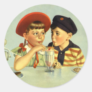 Pegatina Redonda Niños antiguos, niño y niña compartiendo un batido