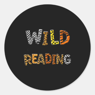 Pegatina Redonda Niños leyendo salvajemente libros y gusano de libr