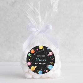 Pegatina Redonda Niños planetas espaciales y estrellas cumpleaños g