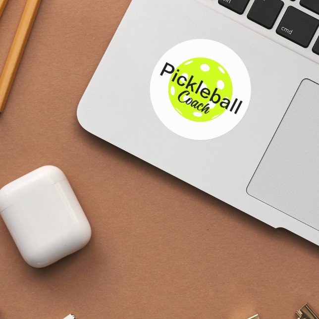Pegatina Redonda Nombre del entrenador de bolas de volante personal (Personalized Pickleball Sticker)