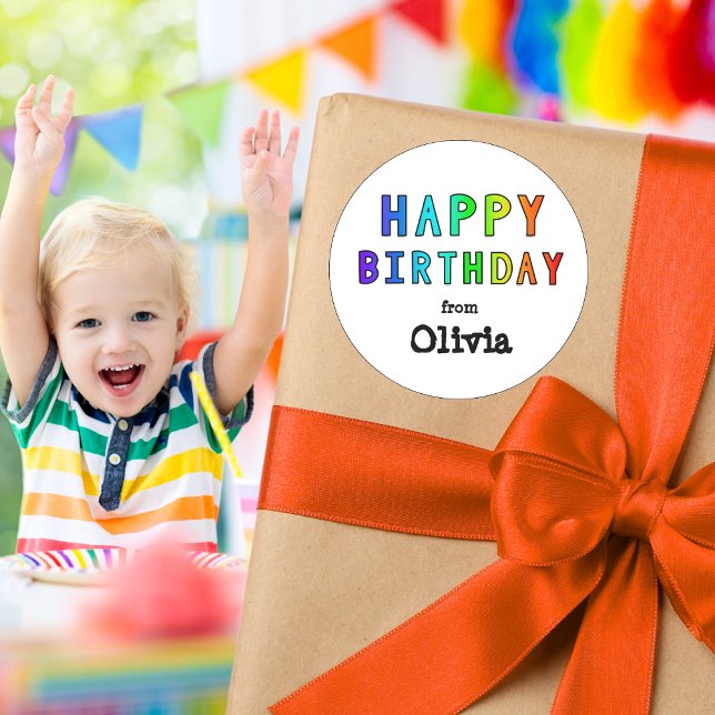 Pegatina Redonda Nombre personalizado Arcoiris Feliz cumpleaños (Subido por el creador)