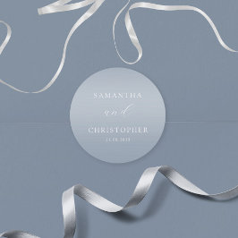 Pegatina Redonda Nombres de parejas de Simple Dusty Blue para boda