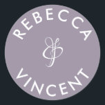Pegatina Redonda Nombres Personalizados Boda Lavanda Minimalista<br><div class="desc">Estas pegatinas personalizadas de agradecimiento neutral para bodas son un hermoso complemento para cualquier celebración de boda. Estas pegatinas personalizables están diseñadas para agregar un toque personal a sus favores de boda o regalos de agradecimiento. Vienen en varias formas y tamaños. Estas pegatinas también se pueden utilizar para etiquetar artículos...</div>