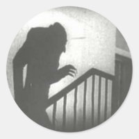 Nosferatu recorriendo las escaleras