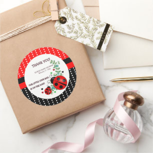 Pegatina Redonda Nuestro pequeño amor Bug Red Black Baby Shower