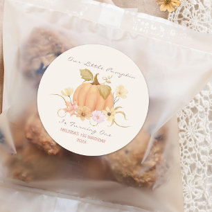 Pegatina Redonda Nuestro pequeño cumpleaños floral de calabaza