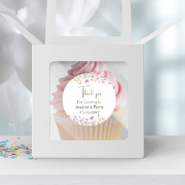 Pegatina Redonda Nuestro Pequeño Flor Silvestre Se Convierte En Una