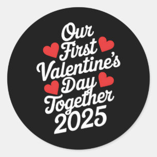Pegatina Redonda Nuestro Primer Día de San Valentín Juntos 2025 Alf