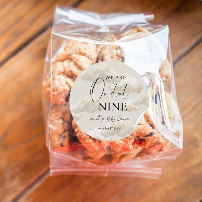 Pegatina Redonda Nueve géneros beige nubes de cielo neutro Baby Sho (Subido por el creador)