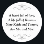 Pegatina Redonda Nuevo Sr. y Sra. Boda Poem<br><div class="desc">Este encantador pegatina de Mr. y Mrs. round presenta un poema encantador personalizado con los nombres de la novia y el novio. Este sería un pegatina perfecto para acentuar una caja de favores sosteniendo Hershey Kisses.</div>