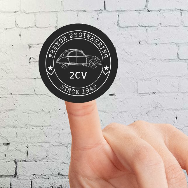 Pegatina Redonda Oldtimer 2CV Abzeichen Engineering Emblem (2CV Round Sticker in Black with a White Badge Text Design and and Illustration of the Deux Chevaux )