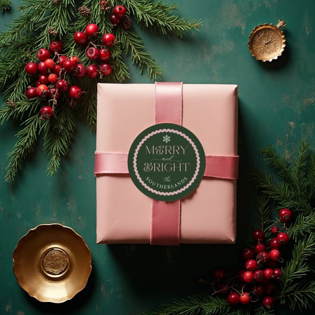 Pegatina Redonda Onda retro verde y rosa brillante moderna y brilla (Merry & Bright Modern Green & Pink Retro Wavy Classic Round Sticker)