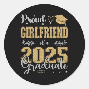 Pegatina Redonda Orgullosa Novia De Un Graduado De Un Cl De 2025