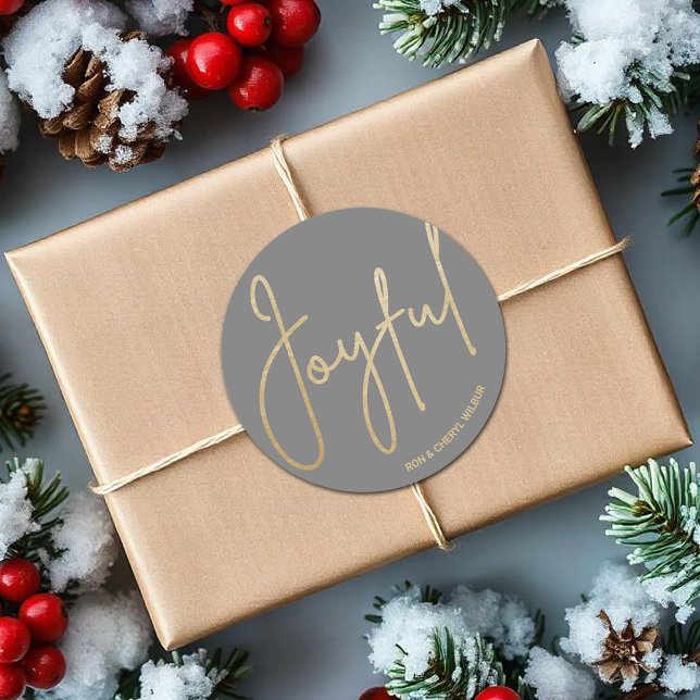 Pegatina Redonda Oro JOYFUENTE para los Navidades griegos (JOYFUL in gold script on gray  Christmas 3" Round Stickers)