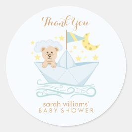 Pegatina Redonda Oso bebé adorable en barca de papel