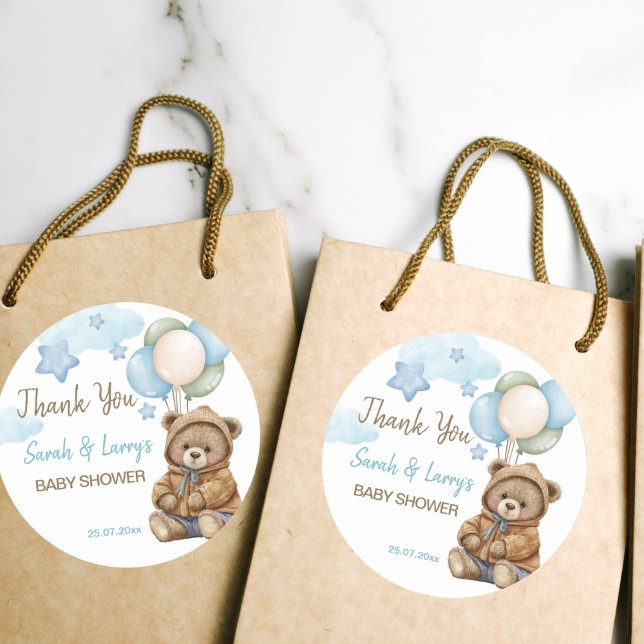 Pegatina Redonda Oso de Teddy ducha bebé espera antes gracias (Teddy bear baby shower favor gift tags thank you favor tags cute teddy bear in a jacket)