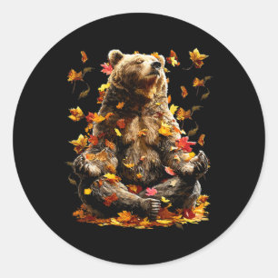 Pegatina Redonda Oso Pacífico Hojas de Otoño Meditando Zen Animal A