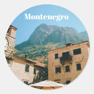 Pegatina Redonda Paisaje urbano de Montenegro