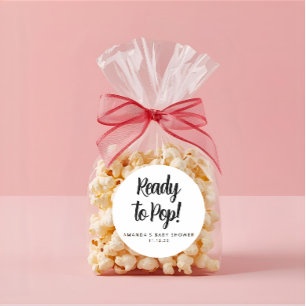 Pegatina Redonda Palomitas de maíz con texto negro para baby shower