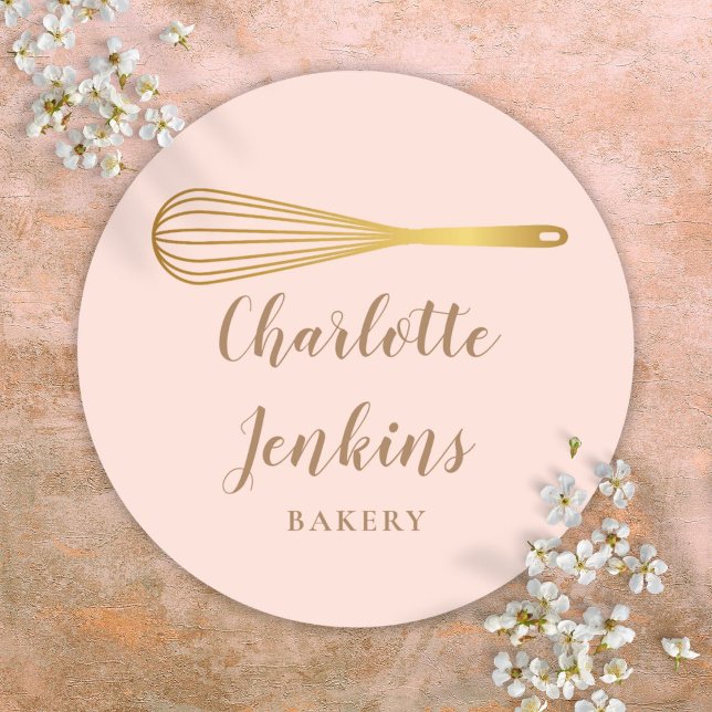 Pegatina Redonda Panadería Pastelería Batidor de Oro Rosa Rubor (Bakery Patisserie Gold Whisk Blush Pink Classic Round Sticker)