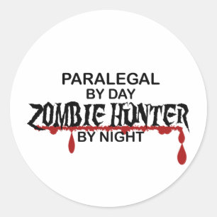 Pegatina Redonda Paralegal Zombie Hunter