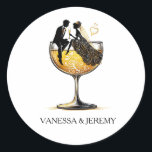 Pegatina Redonda Pareja de champán<br><div class="desc">¡Un complemento perfecto para su cena de ensayo,  sobres de invitación o favores de boda! Estamos encantados de personalizar de esto para usted,  por favor siéntanse libres de enviarnos un mensaje de ayuda.</div>