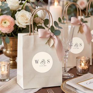 Pegatina Redonda Parejas de recién casados iniciales crema natural