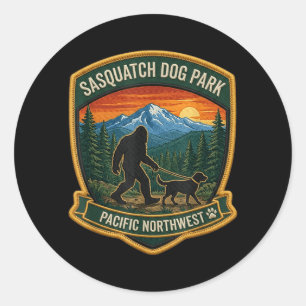 Pegatina Redonda Parque de Perros Sasquatch Pacífico Noroeste Hombr