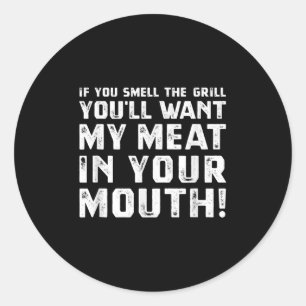 Pegatina Redonda Parrillada De Barbacoa Graciosa En La Barbacoa De 
