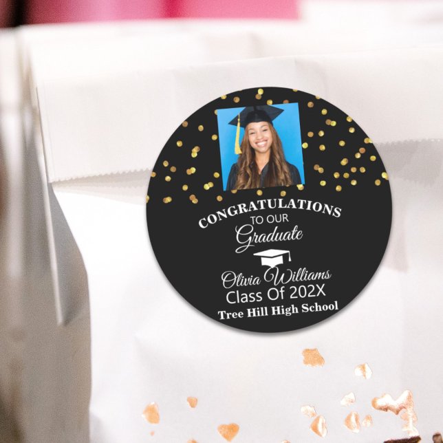 Pegatina Redonda Partido de Graduación de Foto de Graduado de Confe (Gold Confetti Graduate Photo Graduation Party Classic Round Sticker)