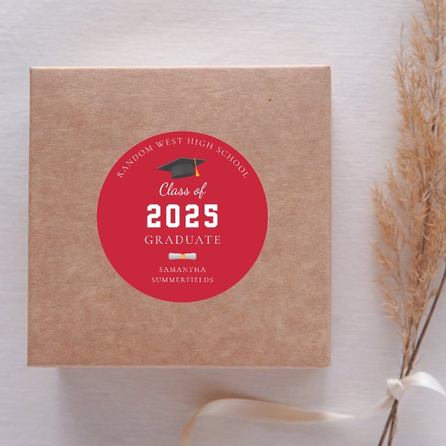 Pegatina Redonda Partido de Graduación Personalizada Roja de Gradua (Graduation 2025 Red and White Round Sticker)