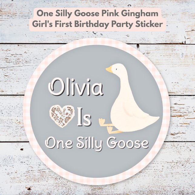 Pegatina Redonda Partido de los Cumpleaños de un Chica Rosa Gingham (One Silly Goose Pink Gingham Girl's Birthday Party Classic Round Sticker)